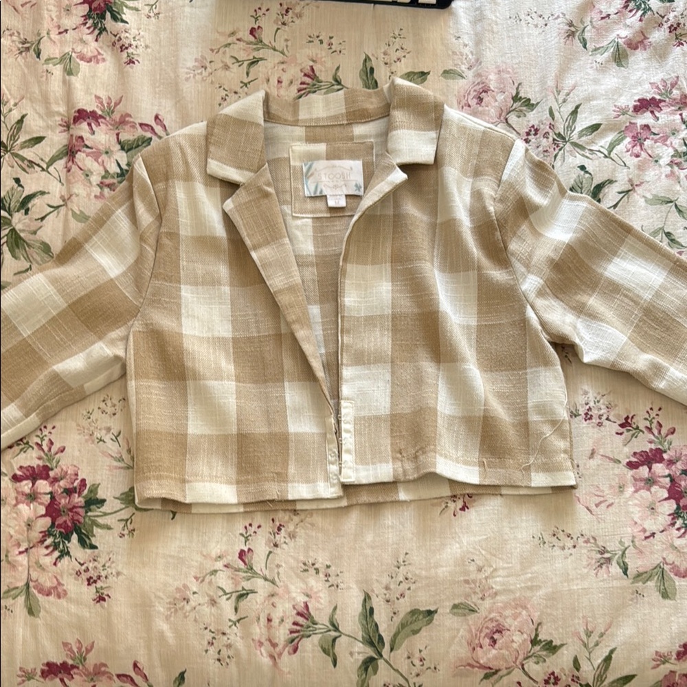 Plaid Cropped Blazer in Beige and Cream